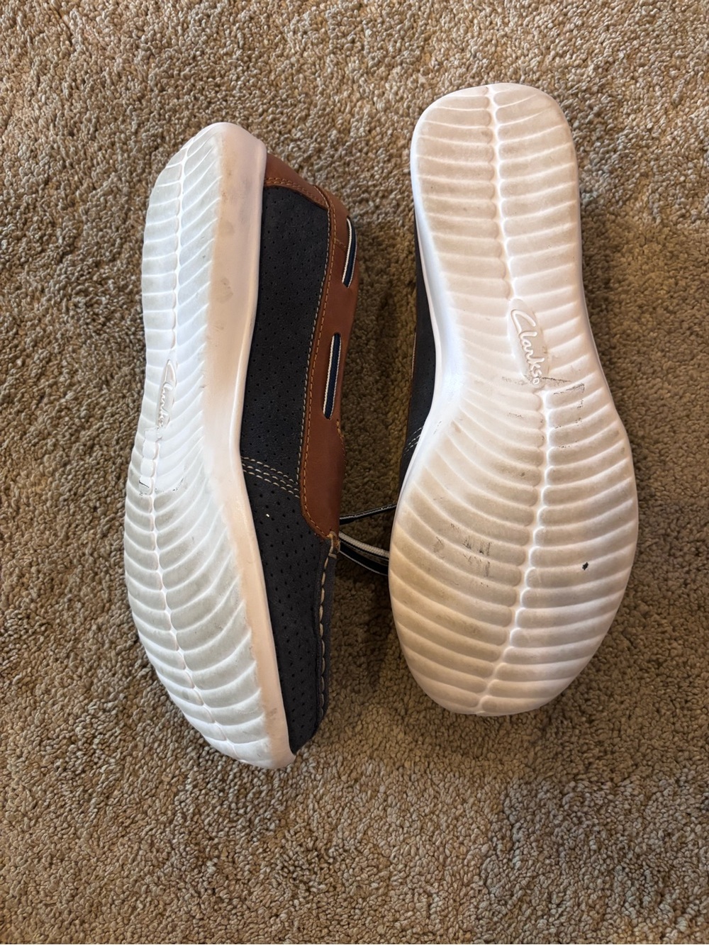 Clarks women’s Navy and Brown Slip-On Boat Loafers - Picture 3 of 3